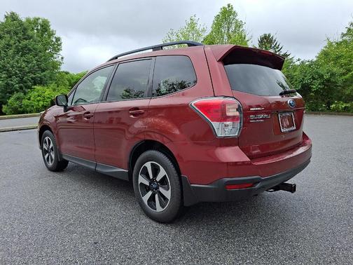Venetian Red Pearl 2017 Subaru Forester 2.5i Premium