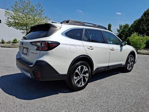 Crystal White Pearl 2020 Subaru Outback Limited