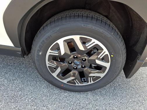 Crystal White Pearl 2026 Subaru Forester Premium