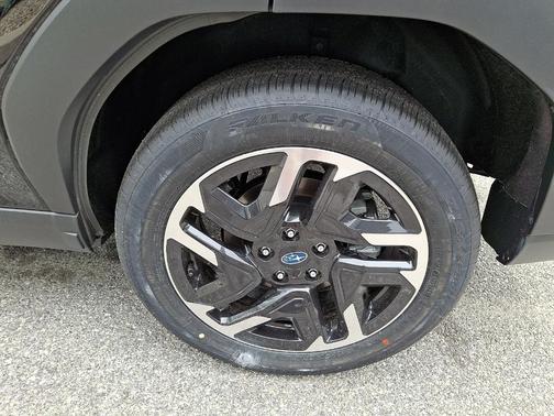 Crystal Black Silica 2026 Subaru Forester Premium