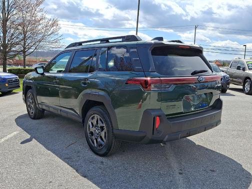 Deep Emerald Green 2026 Subaru Outback Premium