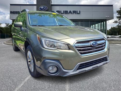 Wilderness Green Metallic 2018 Subaru Outback 2.5i Premium