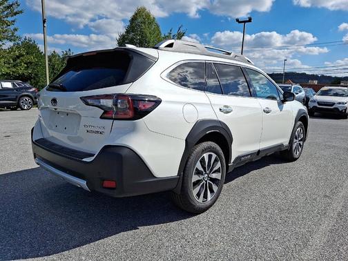 2025 Subaru Outback Touring XT