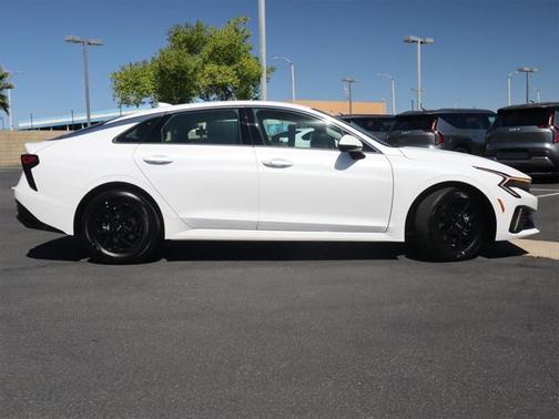 2025 Kia K5 LXS