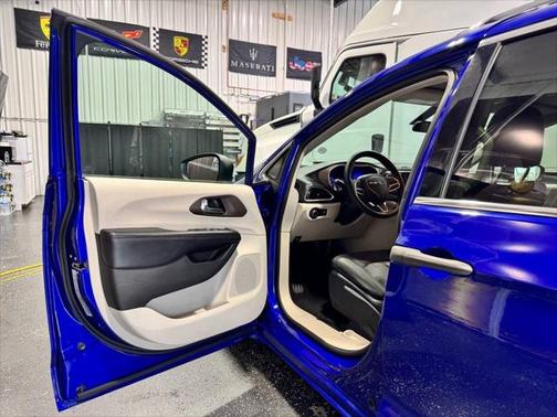 2019 Chrysler Pacifica L