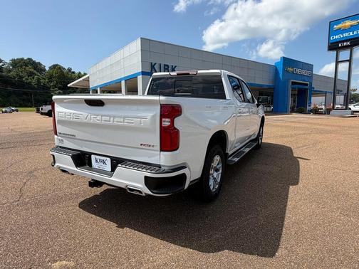 Summit White 2026 Chevrolet Silverado 1500 RST