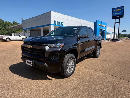 Black 2026 Chevrolet Colorado LT