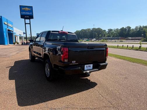 Black 2026 Chevrolet Colorado LT