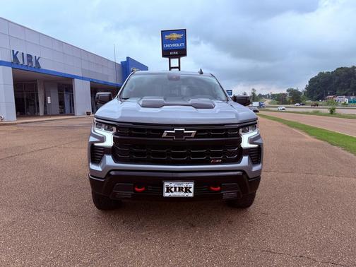 Sterling Gray Metallic 2024 Chevrolet Silverado 1500 LT Trail Boss