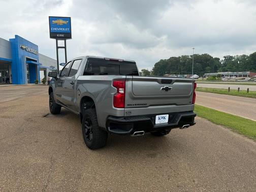 Sterling Gray Metallic 2024 Chevrolet Silverado 1500 LT Trail Boss