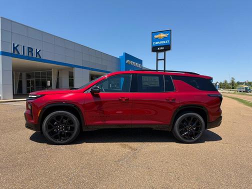 Radiant Red Tintcoat 2026 Chevrolet Traverse RS