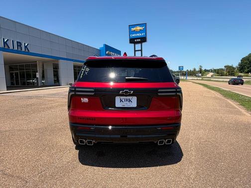 Radiant Red Tintcoat 2026 Chevrolet Traverse RS