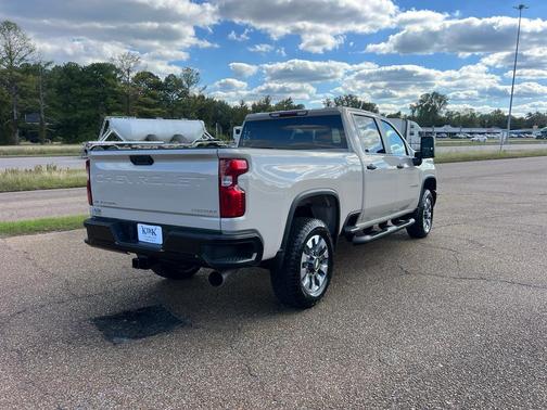 2026 Chevrolet Silverado 2500 Custom