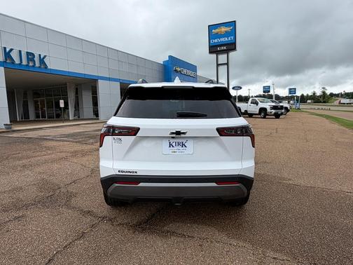 Summit White 2026 Chevrolet Equinox 1LT