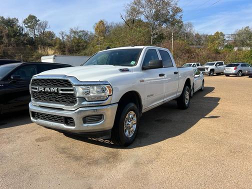 2021 RAM 2500 Tradesman Crew Cab 4x4 6'4' Box