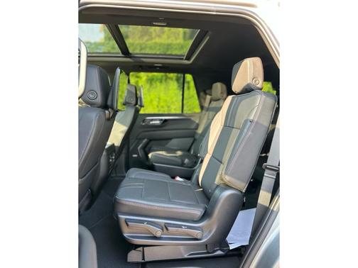 2025 Chevrolet Tahoe 4WD RST