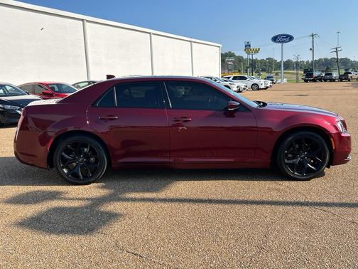 2021 Chrysler 300 S