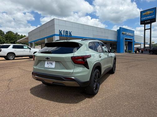 Cacti Green 2026 Chevrolet Trax FWD ACTIV