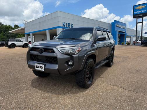 Magnetic Gray Metallic 2021 Toyota 4Runner SR5