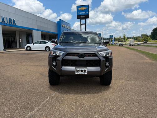 Magnetic Gray Metallic 2021 Toyota 4Runner SR5