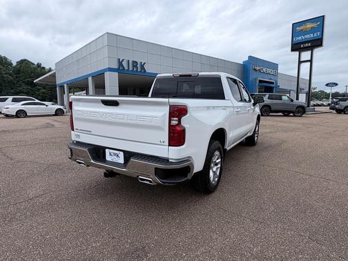 Summit White 2026 Chevrolet Silverado 1500 LT
