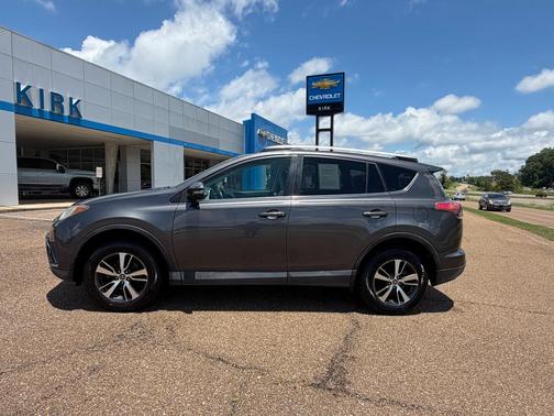 Magnetic Gray Metallic 2016 Toyota RAV4 XLE