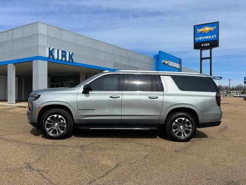 2025 Chevrolet Suburban LS