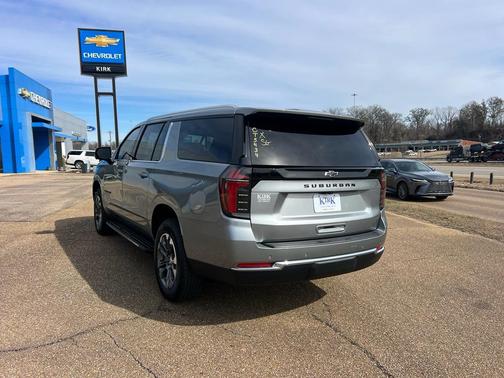 2025 Chevrolet Suburban LS