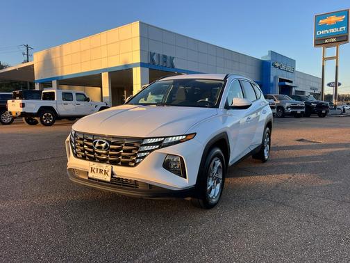 White Pearl 2024 Hyundai TUCSON SEL