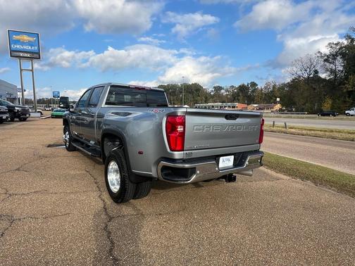 2026 Chevrolet Silverado 3500 LT