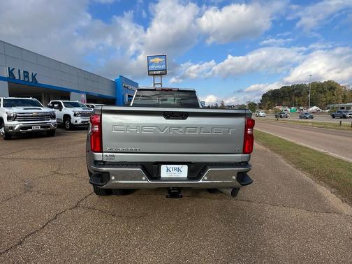 2026 Chevrolet Silverado 3500 LT