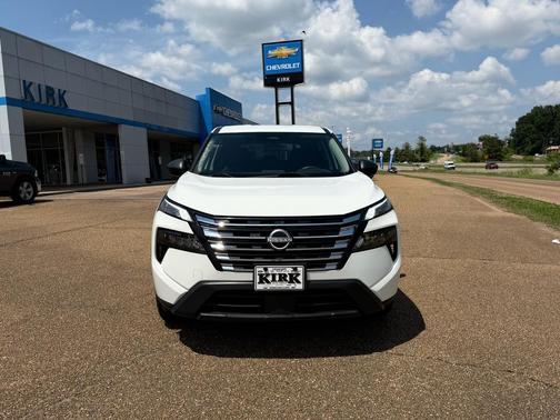 Glacier White 2024 Nissan Rogue S