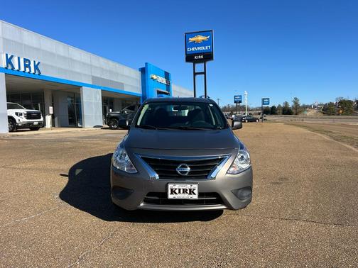 2015 Nissan Versa 1.6 S+