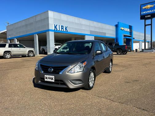 2015 Nissan Versa 1.6 S+