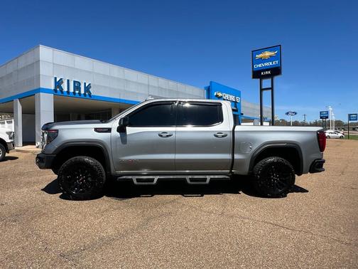 2023 GMC Sierra 1500 AT4X