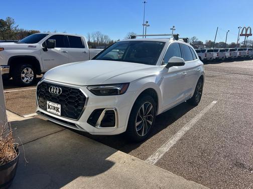 2023 Audi Q5 45 S line Premium Plus