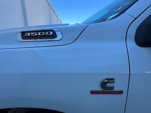 2024 RAM 3500 Big Horn Crew Cab 4x4 8' Box