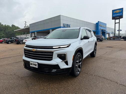 Polar White Tricoat 2026 Chevrolet Traverse High Country