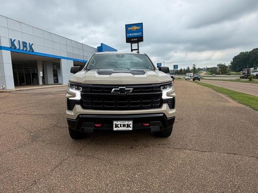 Sand Dune Metallic 2023 Chevrolet Silverado 1500 LT Trail Boss