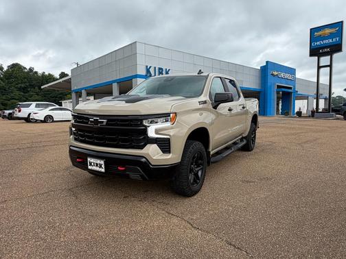 Sand Dune Metallic 2023 Chevrolet Silverado 1500 LT Trail Boss