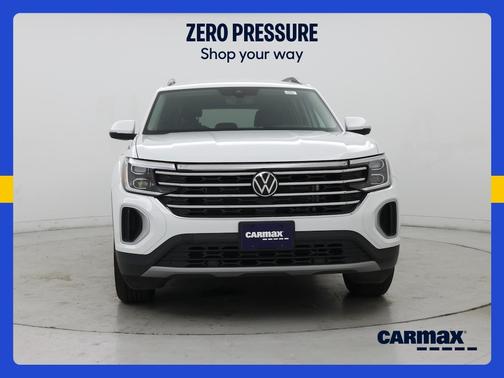 White 2024 Volkswagen Atlas SE
