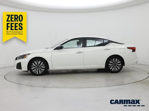 White 2025 Nissan Altima SV