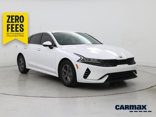 White 2021 Kia K5 LX