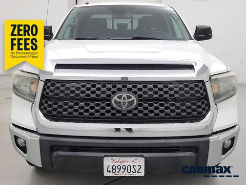 White 2019 Toyota Tundra SR5