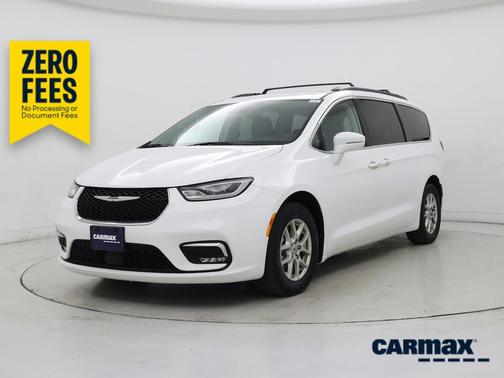 White 2022 Chrysler Pacifica Touring L