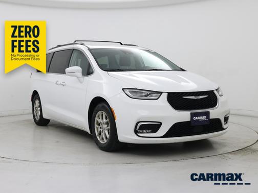 White 2022 Chrysler Pacifica Touring L