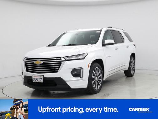 White 2023 Chevrolet Traverse Premier