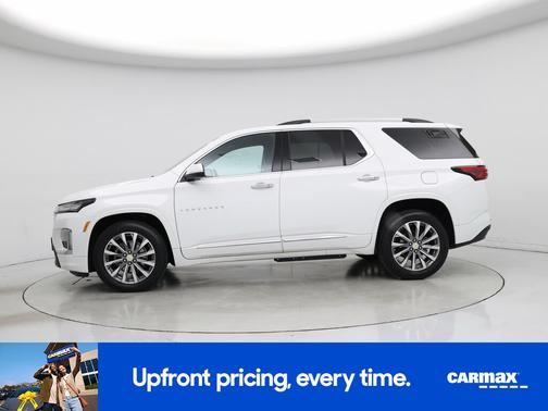 White 2023 Chevrolet Traverse Premier