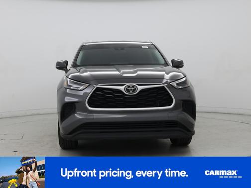 Gray 2022 Toyota Highlander L