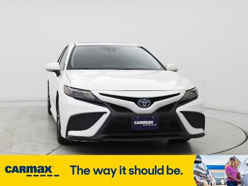 2022 Toyota Camry Hybrid SE